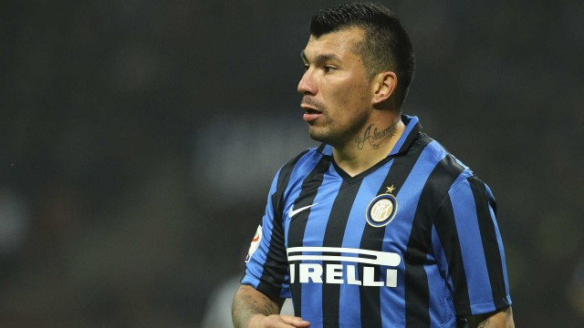 Gary Medel, ofrecido al Valencia CF para reforzar la medular