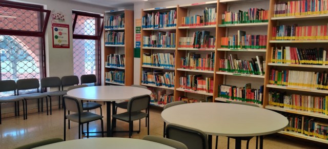 La falta de personal fuerza cierres alternos sistemáticos en las bibliotecas de Alicante