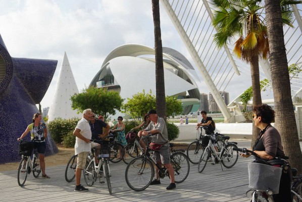La València cultural se vende a la prensa extranjera