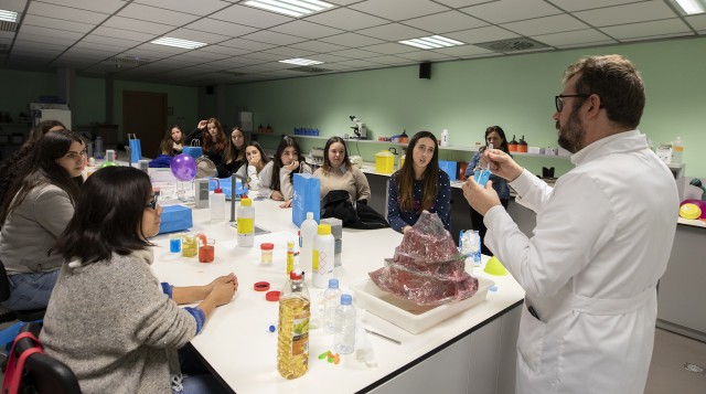 Estudiantes de ciclo se interesan por los Grados de Magisterio del CEU Cardenal Herrera de Castelló