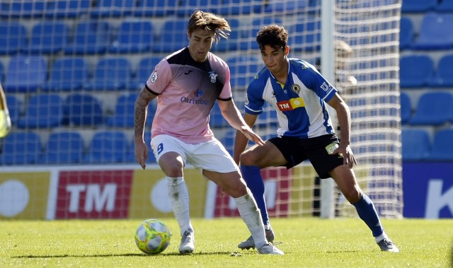Teo Quintero, ahora lateral zurdo de emergencia