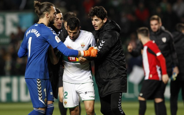 Al Elche se le escapa vivo el león