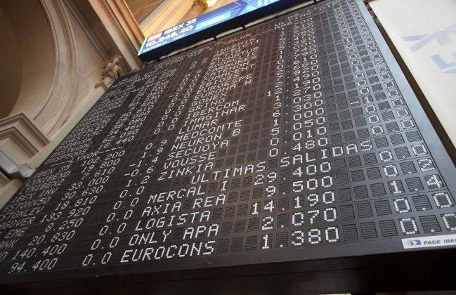 El Ibex 35 pierde los 9.600 puntos tras cerrar con una caída del 0,39%