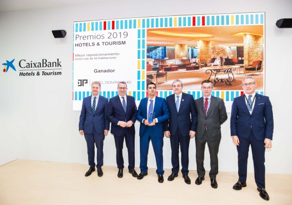 El Hotel Don Pancho, premio Hotels&Tourism de
CaixaBank al Mejor
Reposicionamiento