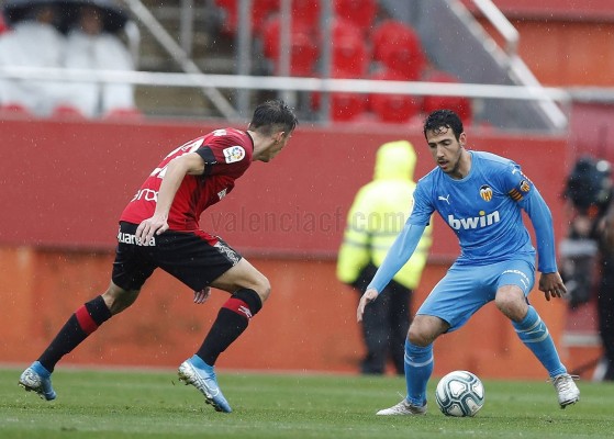 Parejo se perderá el partido ante el Barça y volverá apercibido