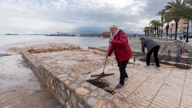 Los vecinos de Los Alcázares explotan: el domingo se echarán a la calle hartos de las riadas