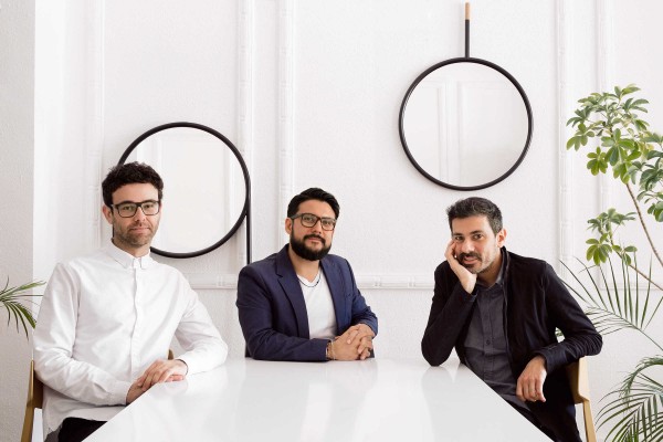 El estudio valenciano La Mamba revoluciona con su 'chispa' las terrazas de bar de Coca-Cola