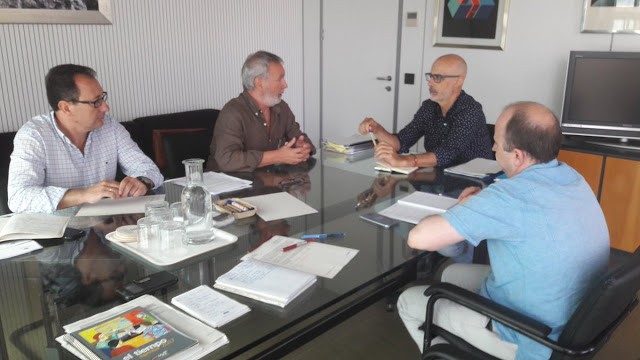 Medio Ambiente apremia al Puerto con las medidas antigraneles y le señala las naves cerradas 