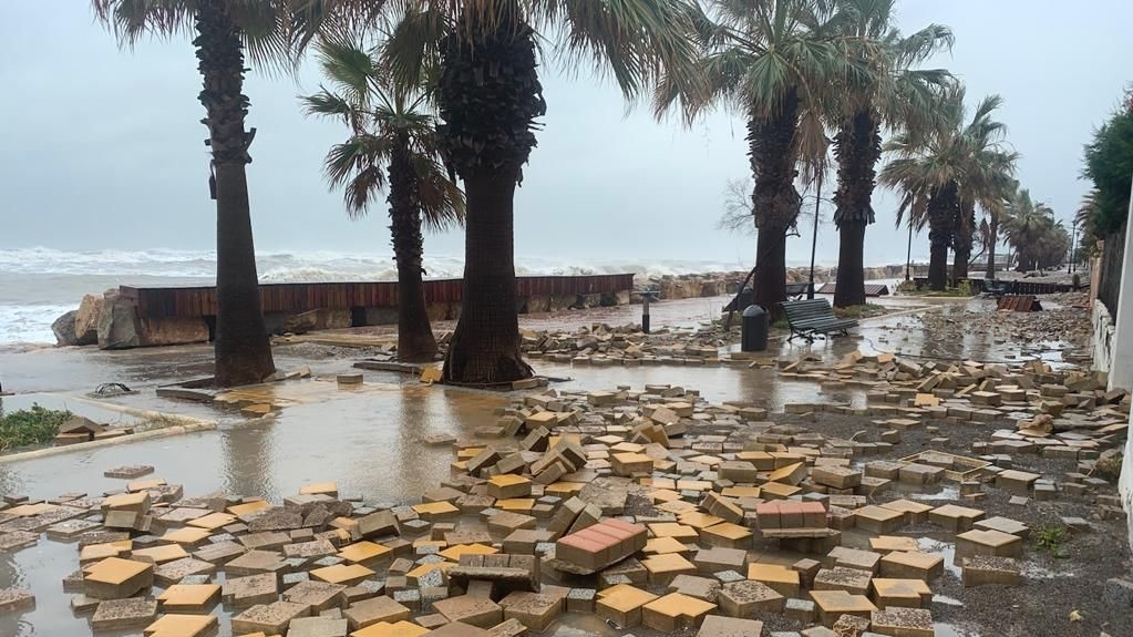 Paseo marítimo de Almenara, uno de los más afectados del sur de la provincia - 
