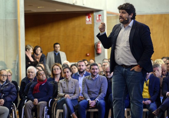 López Miras compara a Pedro Sánchez con el típico 
