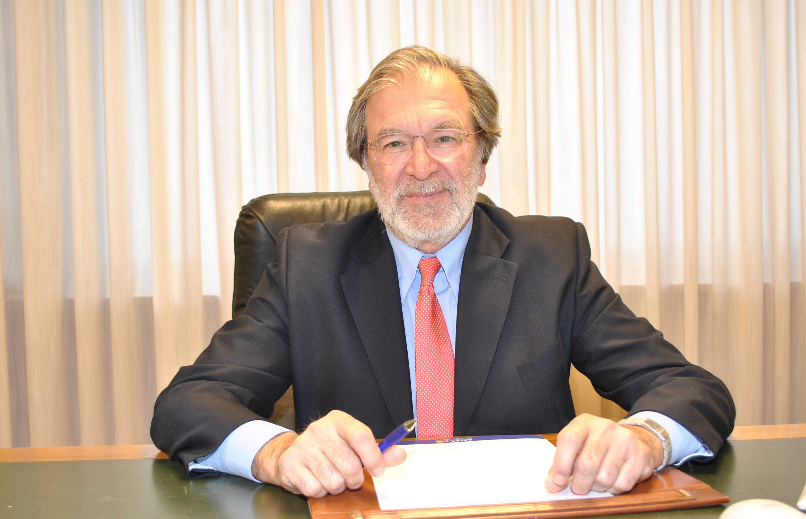 Antonio Carbonell, reelegido presidente de Caixa Ontinyent