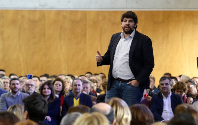 Los políticos de toda España, a 'tortas' por 'el pin' de Murcia