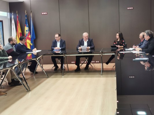 El Puerto y los consignatarios se conciertan para evitar combustibles con alto contenido de azufre