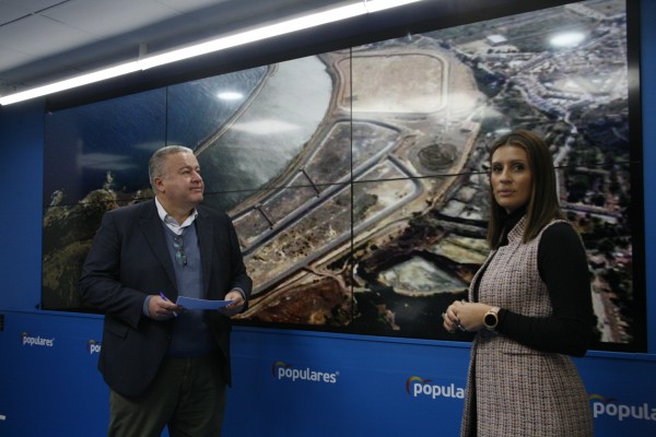 Bernabé acusa ahora a Pedro Sánchez de convertir a Portmán en 