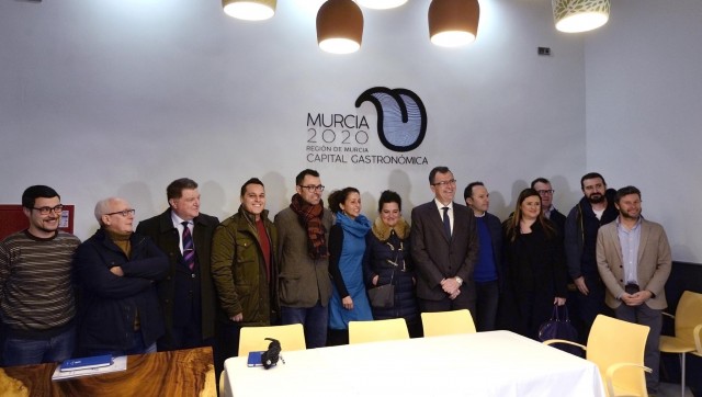 El chef González-Conejero inaugura el primer foro de ideas de 'Murcia Capital Gastronómica'