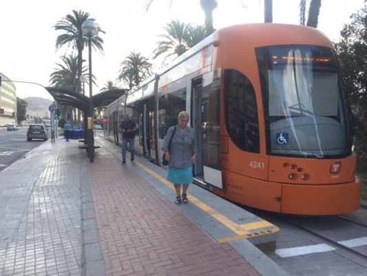 FGV activa la contratación de los maquinistas para consolidar la Línea 5 del Tram entre centro y playa  