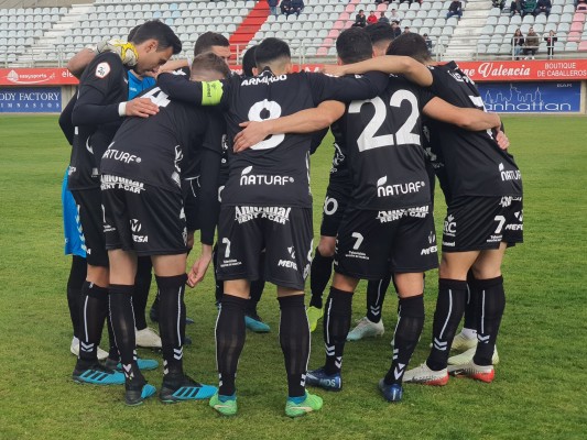 Un gol de Curto hace ganar al Murcia en Algeciras y abre una brecha de 8 puntos sobre el descenso (0-1)
