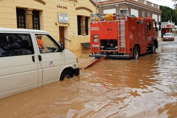 Aemet advierte de la caída de hasta 60 litros por metro cuadrado en Cartagena y Mazarrón