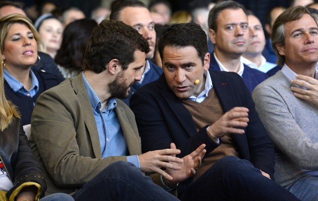 Miras y Casado dicen que se trata de tapar el nombramiento de Delgado con el 'pin parental'