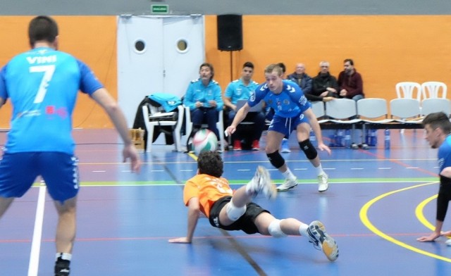 El UBE L'Illa Grau remonta ante el Manacor y se sitúa en puestos de 'play off' (3-1)