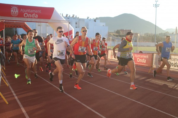 Más de 400 atletas se dan cita en el Circuito 5 K +Mujeres de Onda