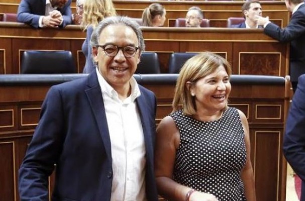 El PP insiste en llevar el plurilingüismo al TC; el PSPV defiende el equilibrio de la actual ley