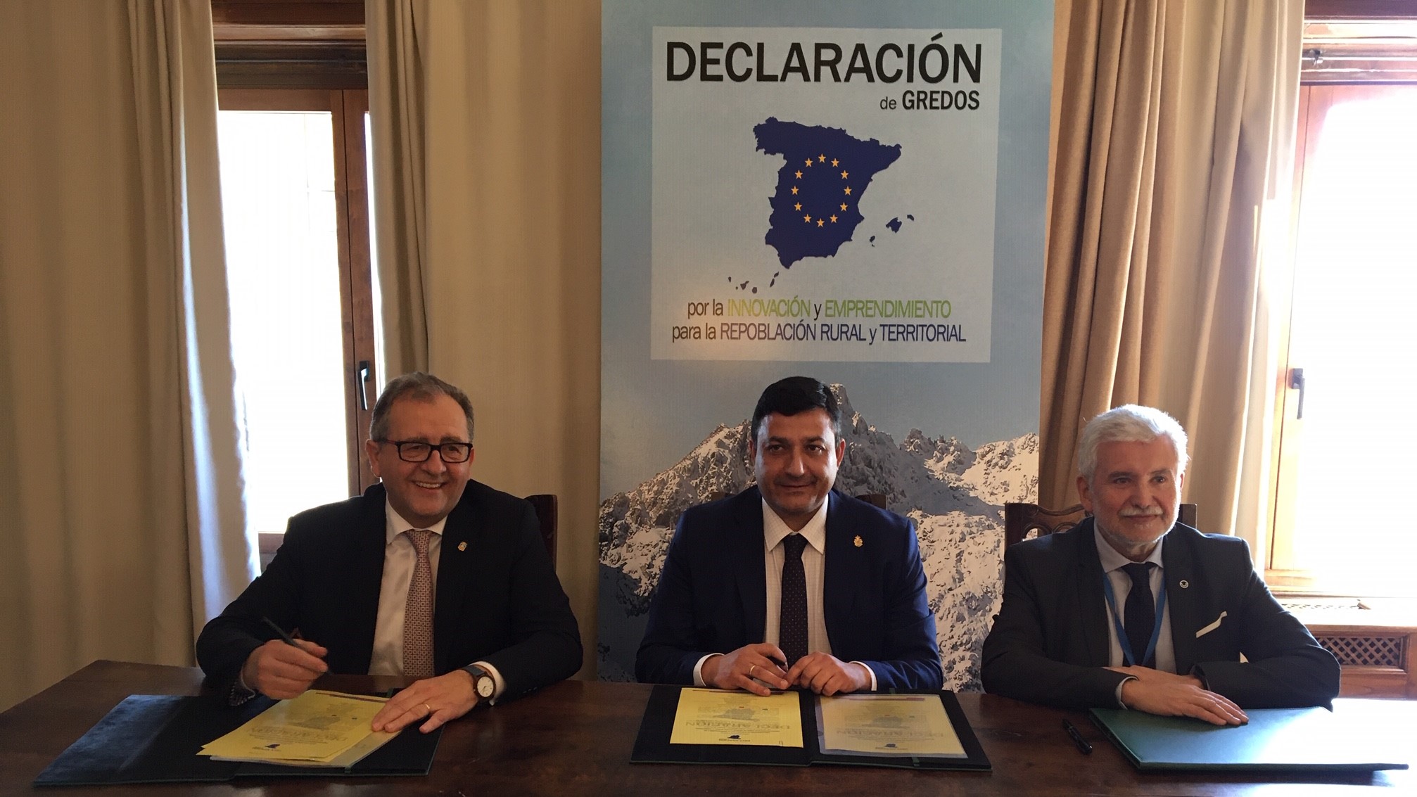 Martí destaca la necesidad de buena conectividad en los pueblos para favorecer el emprendimiento