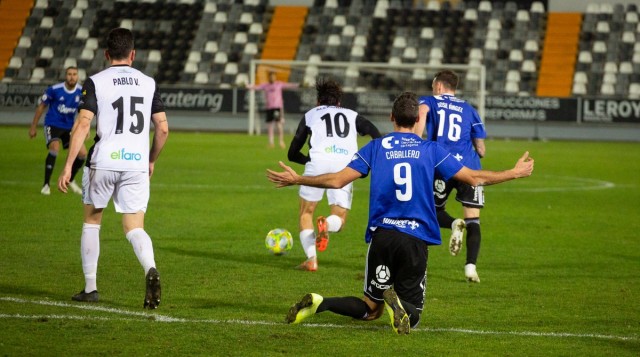 Liderato en juego para Cartagena y Yeclano, con el Murcia buscando progresar y el UCAM despertar