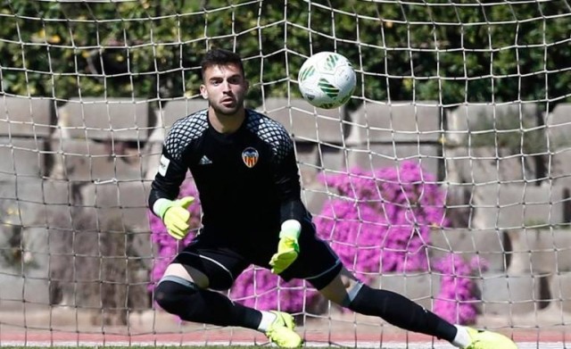 El Valencia CF negocia con el Alavés el traspaso de Sivera
