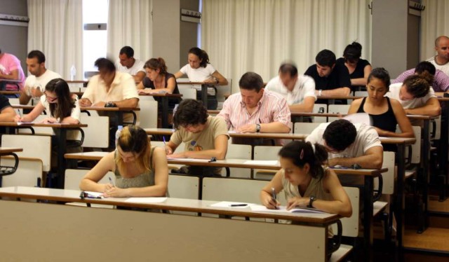 Educación convocará oposiciones en 2016 para cubrir 1.055 plazas docentes