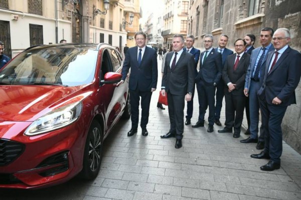 Ford invertirá 42 millones en Almussafes, que fabricará los modelos híbridos del S-Max y Galaxy