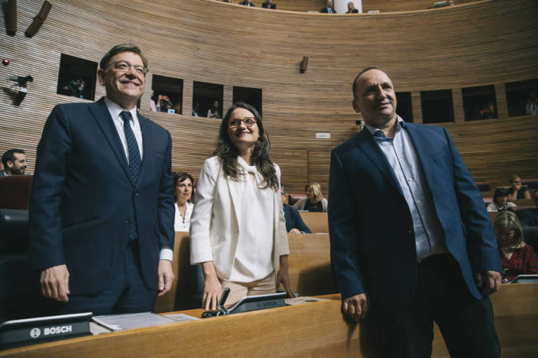 Medio año sin grandes anuncios: el Botànic II vive de mirar a Madrid