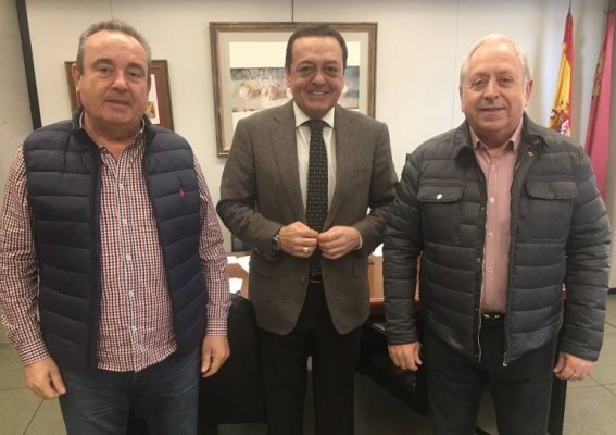 Los empresarios celebran una inflación contenida mientras los sindicatos defienden subir los salarios