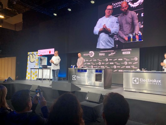 Un plato basado en un capullo de seda cierra la participación de la Región en 'Madrid Fusión'