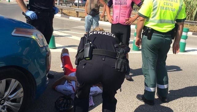 El ciclista Ángel Vicioso y el triatleta Jesús Gomar, atropellados por un coche en Xeraco

