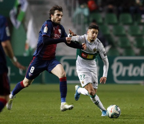 Óscar Gil, baja ante el Alcorcón por sanción