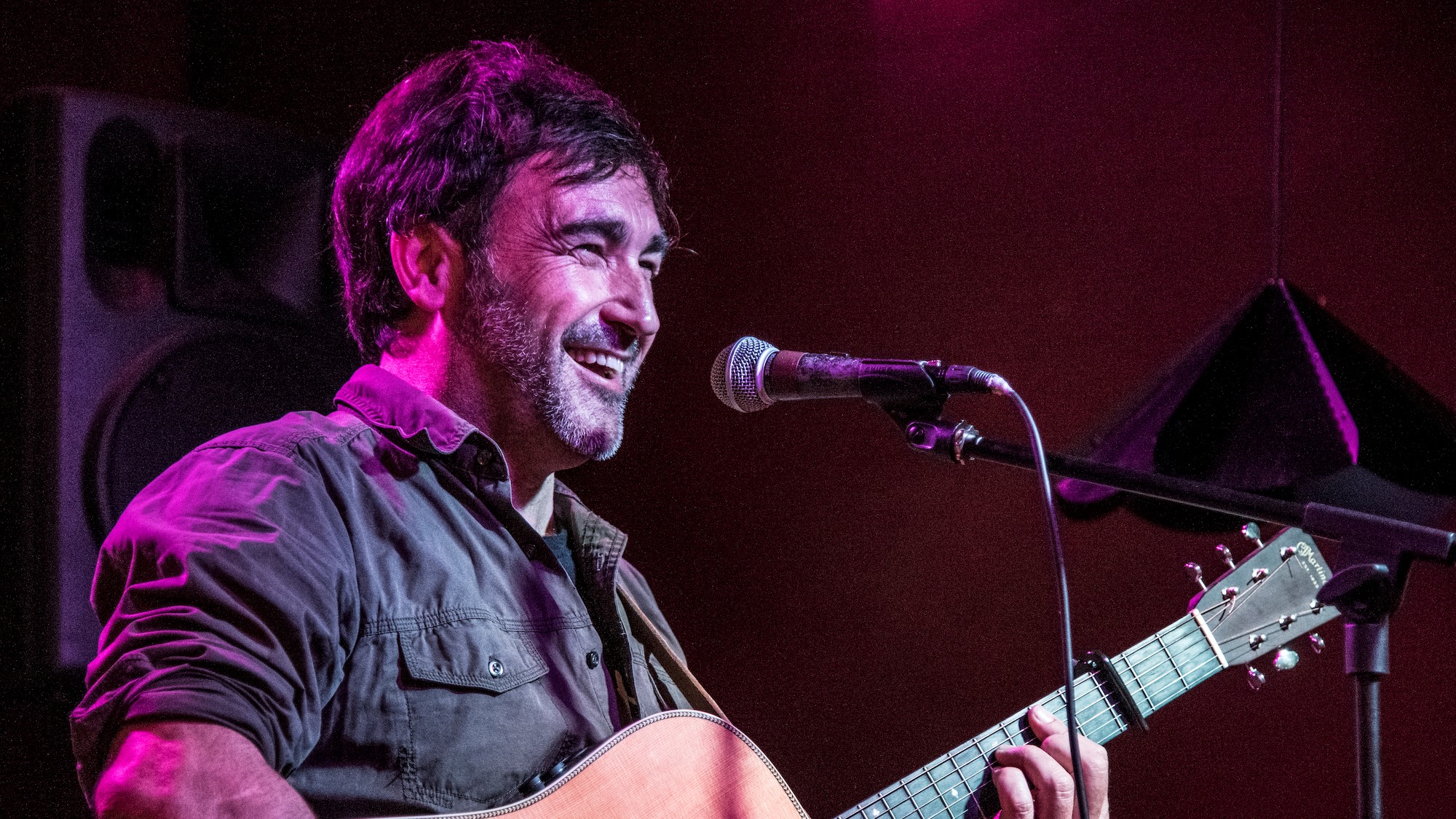 
Benicarló es rendeix a les lletres d'Òscar Briz i el pop-rock alternatiu de Vera Green