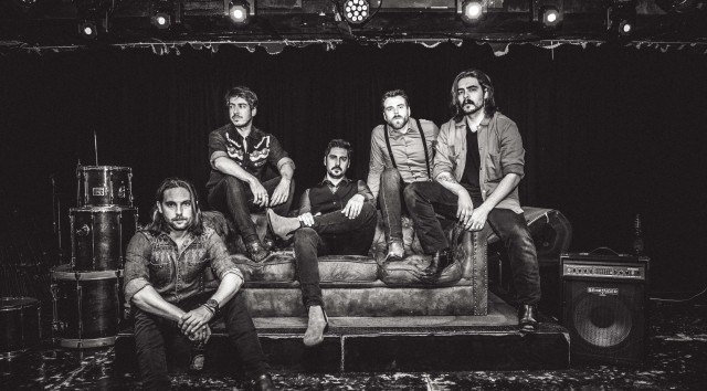 Indian Hawk se presentan con 'Death & Taxes'