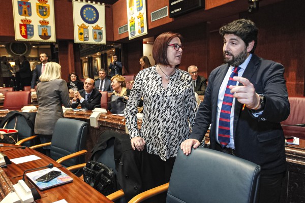 Ola de críticas al Gobierno regional por asumir el 'pin parental'