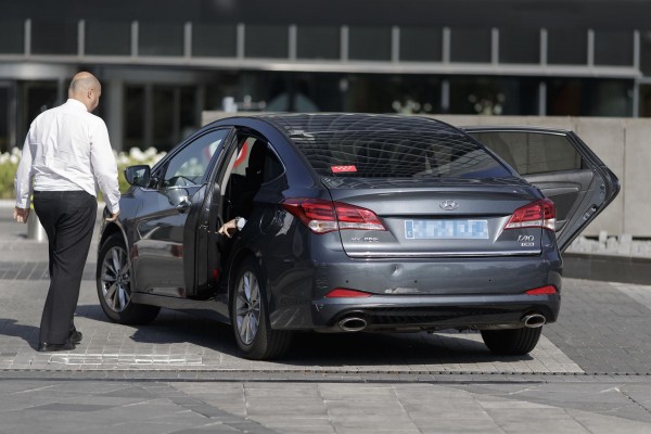 València modificará la ordenanza de movilidad para introducir la reserva de una hora de las VTC