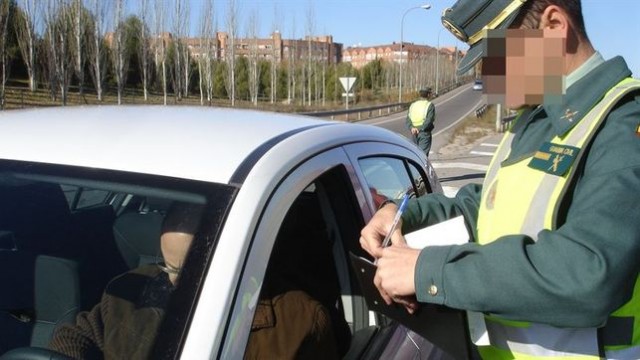 La DGT pone en marcha una campaña intensiva para revisar el estado de los vehículos y la ITV