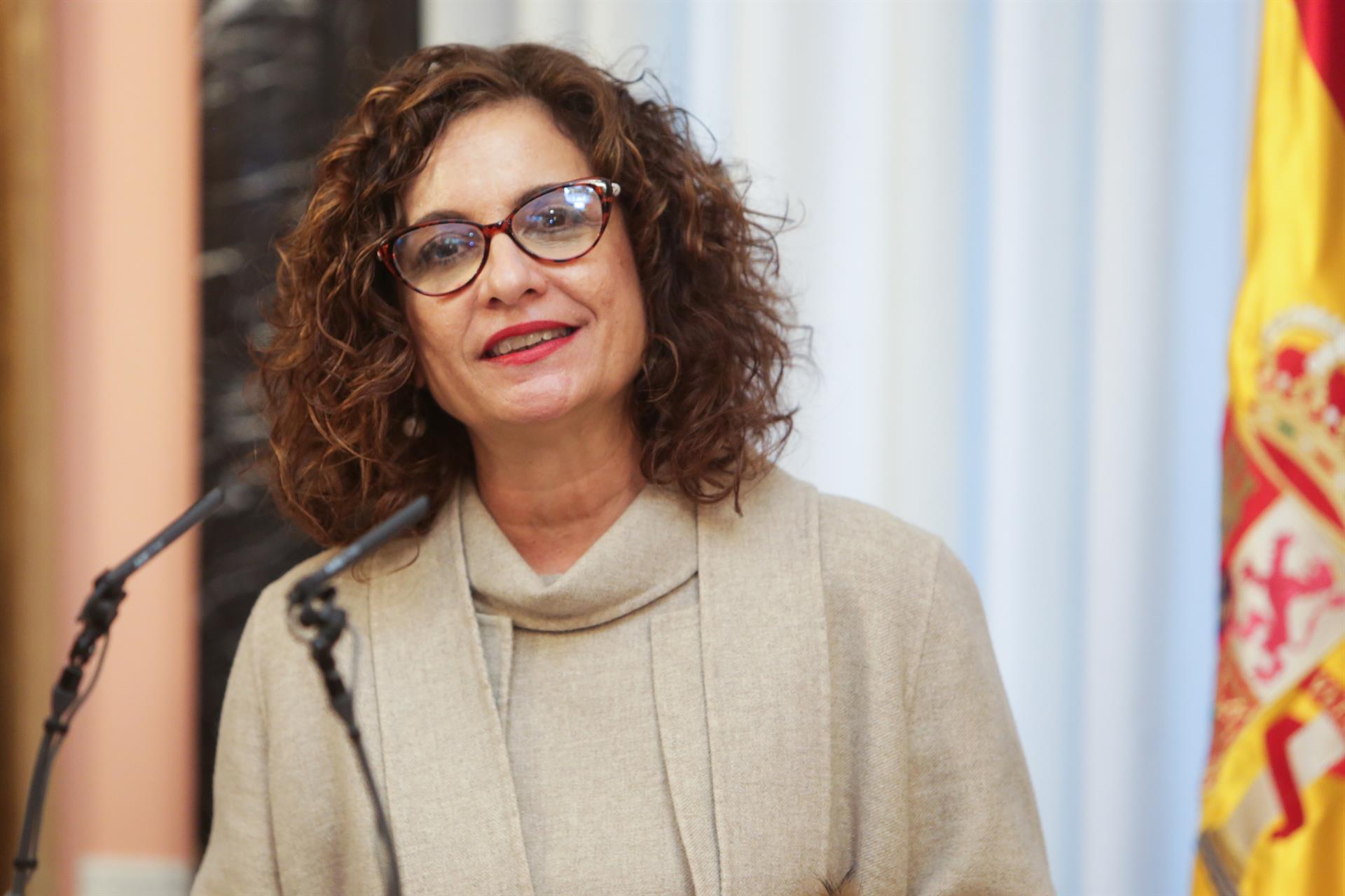 Montero fija como prioridades la reforma fiscal y la de la financiación autonómica