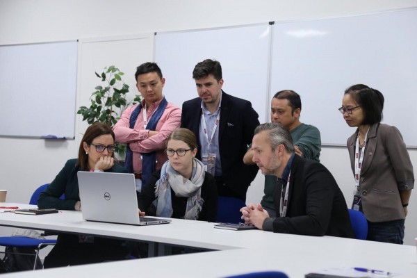 Hosbec presenta ante la Universidad de Surrey su plan de análisis de datos