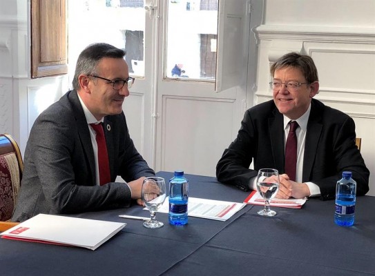 Puig apuesta en Orihuela por “despolitizar” la cuestión del plurilingüismo