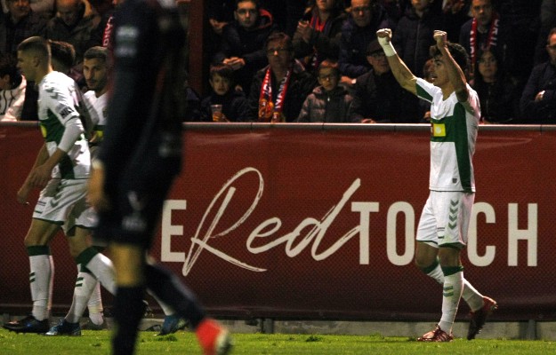 El Elche gana en Yecla y sigue adelante en la Copa