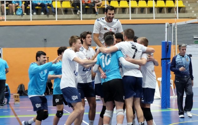 El UBE L'Illa Grau ejerce otra vez de matagigantes y arrolla al Voley Palma (3-0)