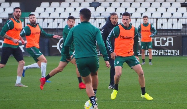 El Castellón busca arrebatarle el liderato al Sabadell y reforzar su candidatura al 'play off'