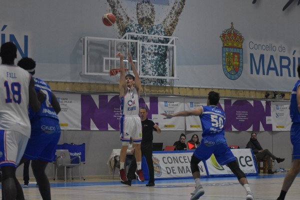 HLA Alicante se lleva la victoria ante Marín tras una gran segunda parte

