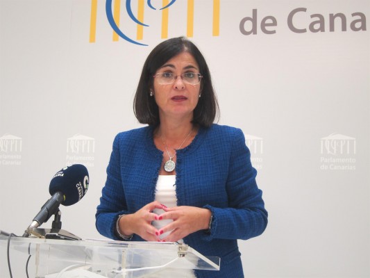 Darias tendrá que afrontar la interlocución con las autonomías y la subida salarial de los funcionarios