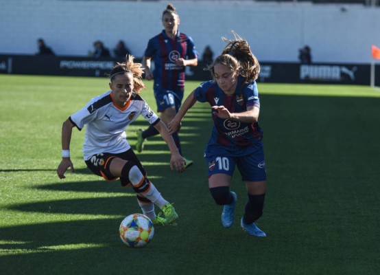 La ACFF ratifica el preacuerdo alcanzado para el primer convenio colectivo en el fútbol femenino